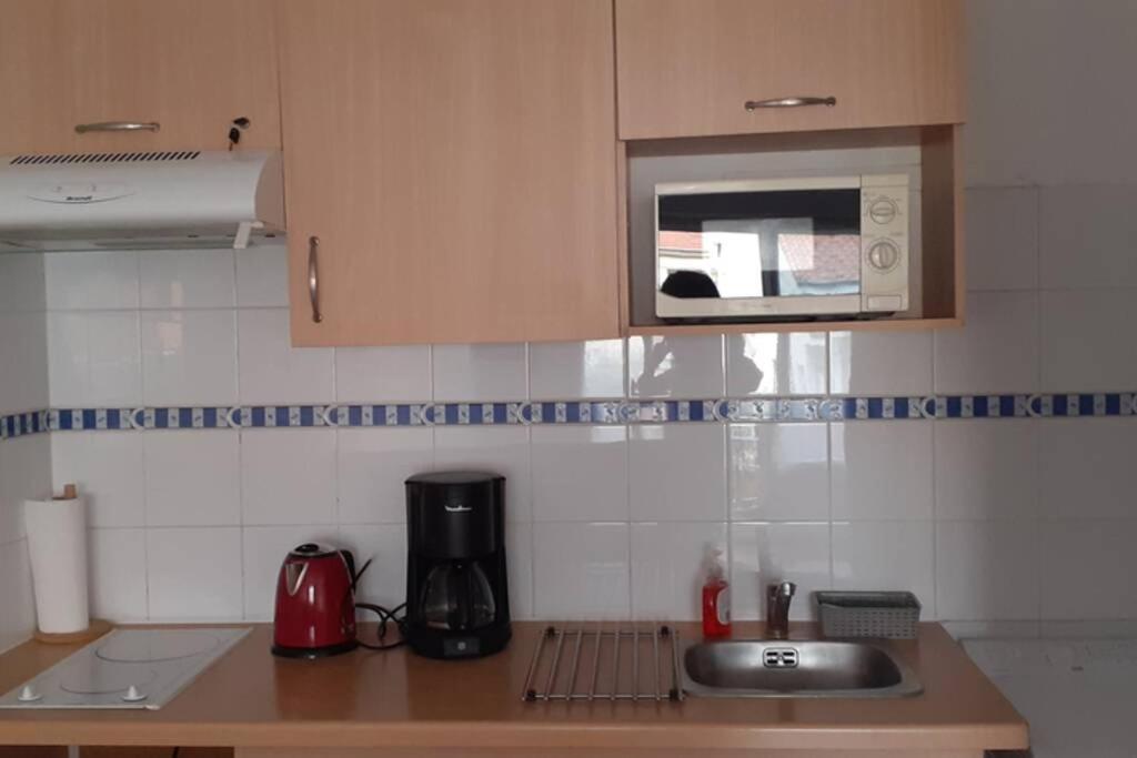 Agreable Logement Proche De La Gare Et Du Polygone Apartment Beziers Bagian luar foto